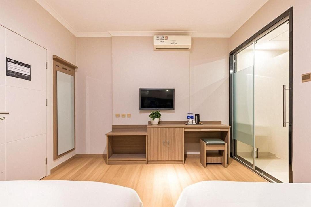 Qiqiaowu Hotel Beijing Daxing Airport Line Caoqiao Subway Station Branch Exterior foto